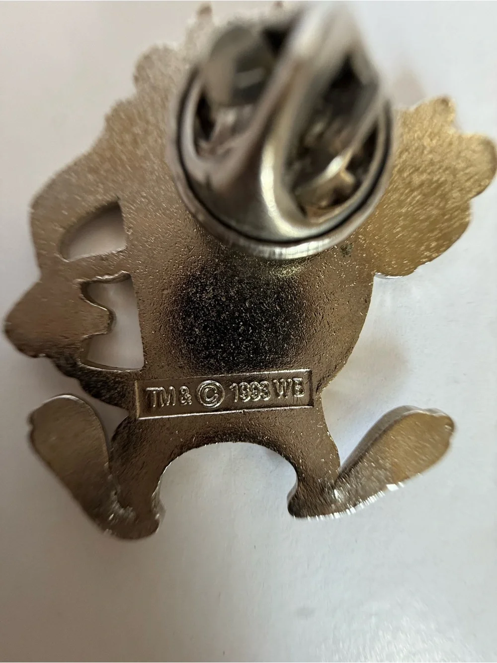 Tazmanian Devil Enamel Pin - Brown and Yellow Cartoon Character